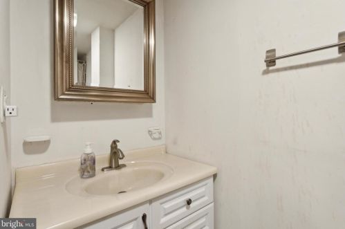 317 16 St, Philadelphia PA 19132-4418 exterior