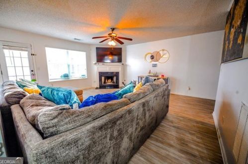 1942 Eshelman Ct, Atlanta GA  30349-7518 exterior