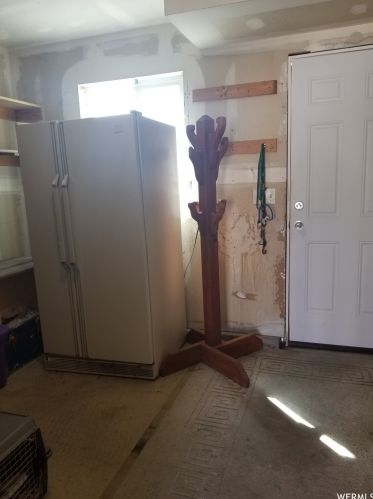 1451 Countrywood Ln, Taylorsville UT 84088-6530 exterior