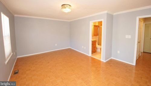 25 Jasmine Ct, Trenton NJ 08648-4808 exterior