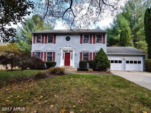 4900 Hornbeam Dr, Rockville MD  20853-1475 exterior