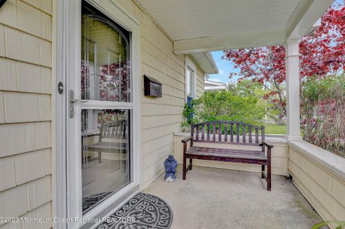 17 Locust Ave, West Long Branch NJ  07764-1547 exterior