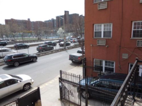 1551 Bruckner Blvd, Bronx NY 10472-6408 exterior