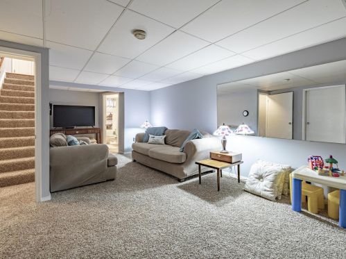 2922 Meramar Dr, Saint Louis MO 63129-5636 exterior