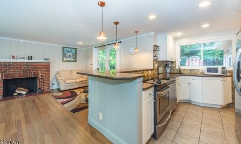 34 Summit Rd, Sparta NJ  07871-1411 exterior