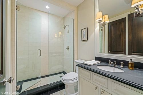 2038 Mohawk St, Chicago IL 60614-4515 exterior