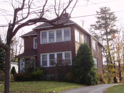 72 Washington St, Newton, MA 02458-2220
