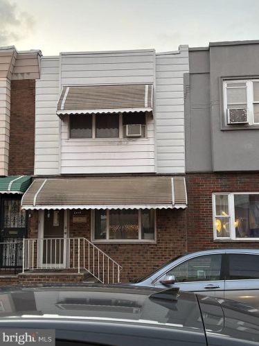 2636 10th St, Philadelphia, PA 19148-4404