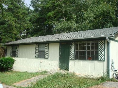 3042 Humphries Hill Rd, Austell GA 30106-3804 exterior