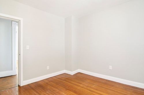 29 Marble St, Springfield MA 01105-2209 exterior