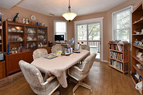 802 Brookhaven Ln, Woonsocket RI 02895-2782 exterior