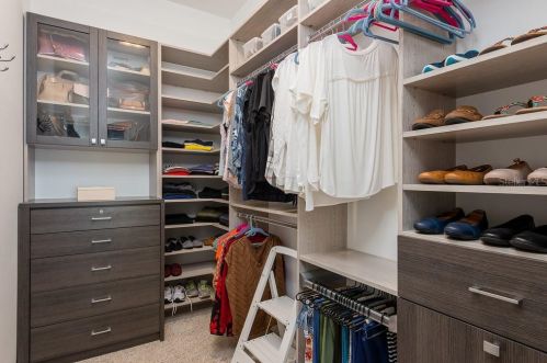 3017 Ballast Point Blvd, Tampa FL 33611-3902 exterior