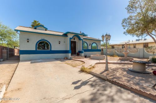 2347 Martin Ave, Tucson, AZ 85713-3757