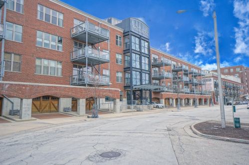 130 Water St, Milwaukee WI  53202-6018 exterior