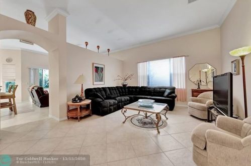 7648 New Holland Way, Boynton Beach FL 33437-6342 exterior