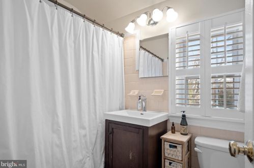 10415 Hayes Ave, Silver Spring MD 20902-3704 exterior