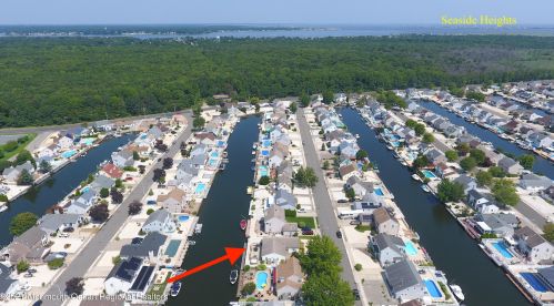 80 Storm Jib Ct, Berkeley Township NJ 08721-1417 exterior