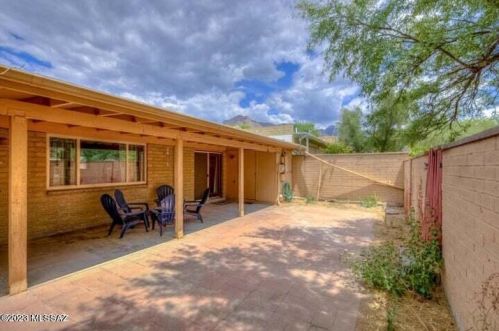 10 Madrid Dr, Tucson AZ  85704-6410 exterior