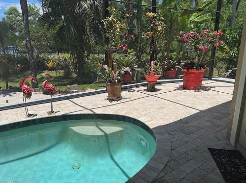 2832 Coco Lk Dr, Naples FL 34105-4514 exterior