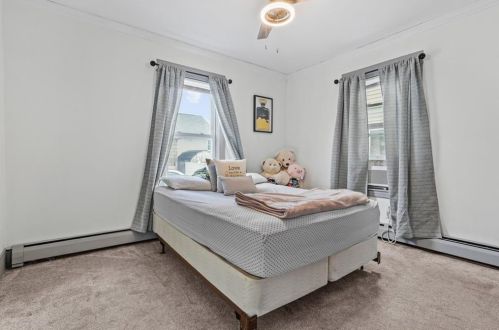 147 Unit St, Providence RI  02909-3929 exterior