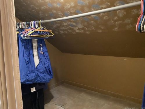 1 Franklin St, Manchester CT 06040-4346 exterior