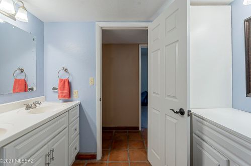 5960 Escondido Ln, Tucson AZ 85704-2815 exterior