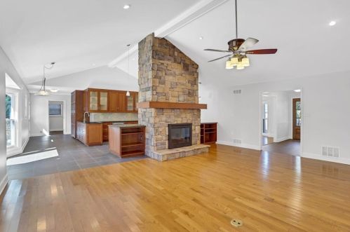 1189 Dunwoody Knl Dr, Atlanta GA 30338-3218 exterior