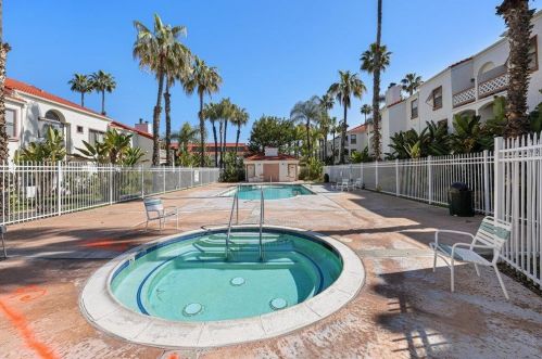 9342 Twin Trails Dr, San Diego CA  92129-2681 exterior