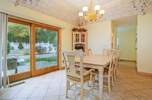 39 Randall Hts, Middletown NY 10940-4630 exterior