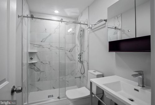 1945 Marshall St, Philadelphia PA 19122-1405 exterior