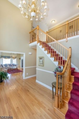 302 Charlton Ln, Branchburg, NJ 08853-4289