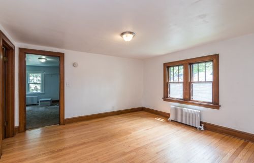 325 Jackson St, Waukegan IL 60085-6301 exterior