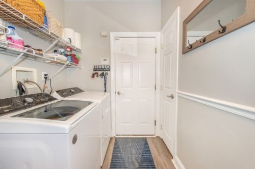 810 Donato Cir, Scotch Plains NJ 07076-1072 exterior