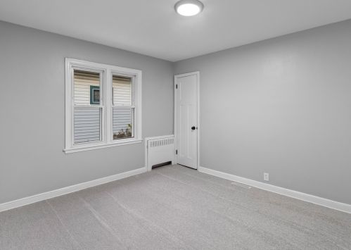 2953 43, Milwaukee WI 53219-3402 exterior