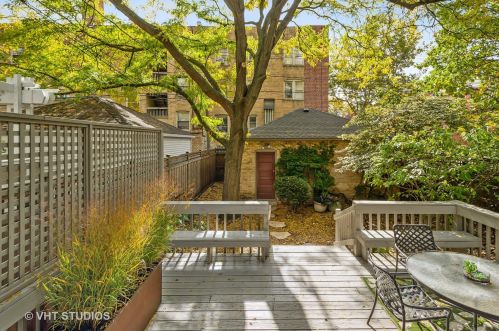 1457 Norwood St, Chicago IL 60660-2404 exterior