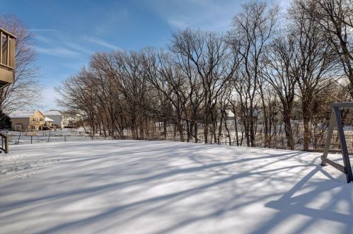 1104 Autumn Dr, Saint Paul MN 55125-8616 exterior