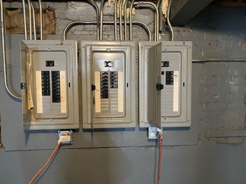 851 Hamlin Ave, Chicago IL 60805-1416 exterior