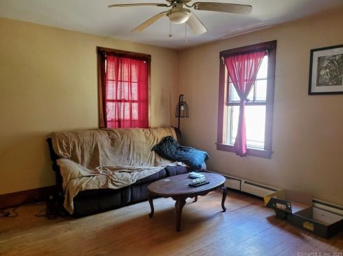 435 Westcott Rd, Killingly CT 06239-3223 exterior