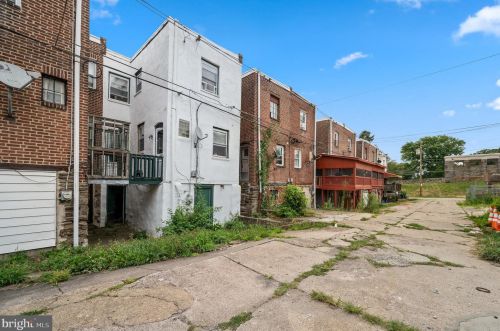 7016 Limekiln Pike, Philadelphia PA 19138-3130 exterior