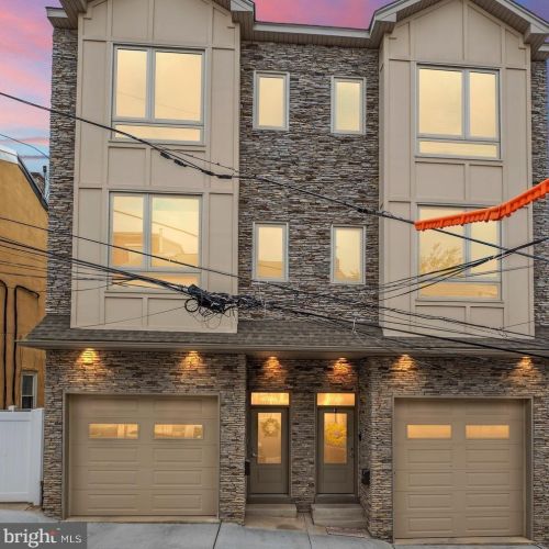 4720 Fowler St, Philadelphia PA 19127-1002 exterior