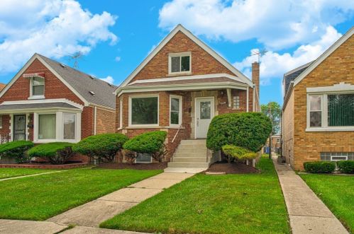 7138 Christiana Ave, Chicago IL  60629-3520 exterior