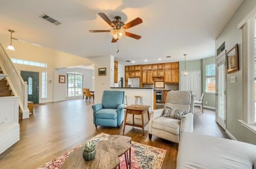 8514 Frst Hts Ln, Austin TX 78749-3500 exterior