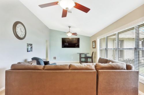 326 Surfside Ave, Fort Pierce FL  34983-1244 exterior