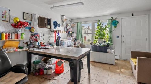 61 Lynch St, Providence RI 02908-5106 exterior