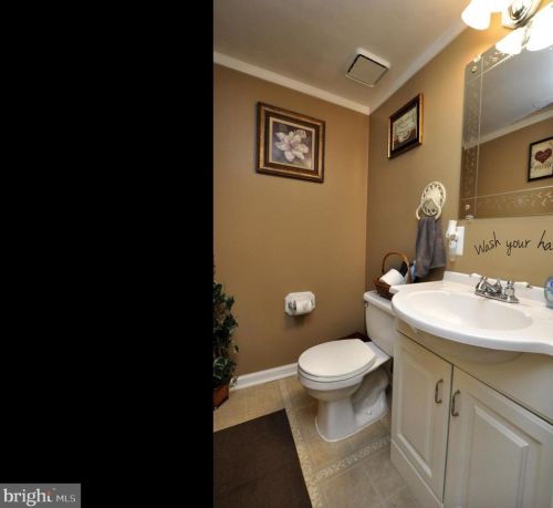 59 Argyle Ave, Blenheim NJ 08012-4564 exterior