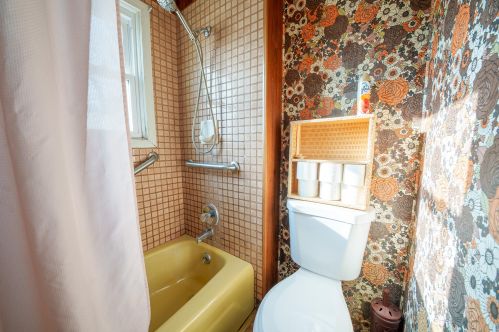 2287 Torrent St, Meskegon MI 49441-1562 exterior