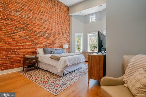 219 Morgan St, Washington DC  20001-1217 exterior