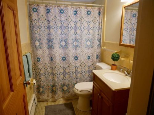 370 Sutton St, North Andover MA 01845-1516 exterior