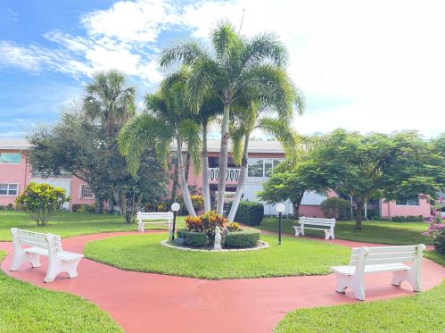 300 20th St, Boca Raton FL  33431-8137 exterior