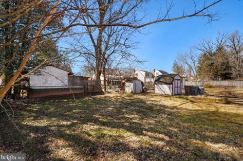 1323 Grandin Ave, Rockville MD 20851-1155 exterior